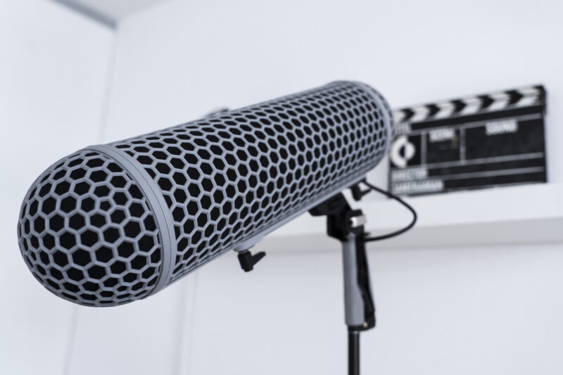 professionelles Mikrofon für Dreharbeiten im STORMING Studio